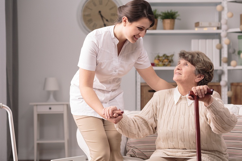 Xương người già dễ gãy và khó lành Xương người già dễ gãy và khó lành