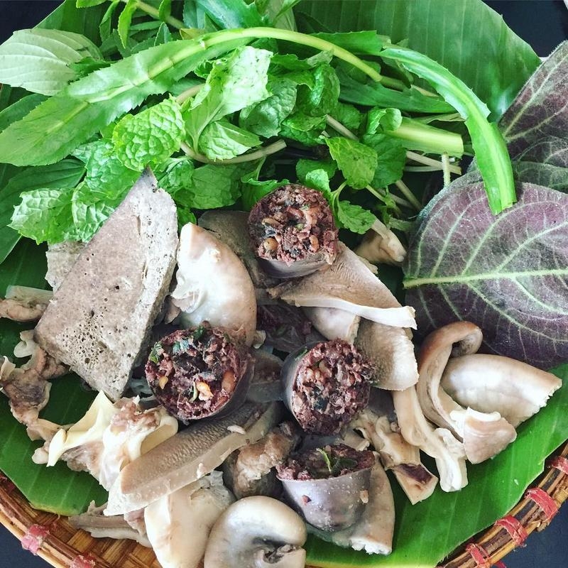 Thịt đỏ và nội tạng chứa nhiều đạm người bị bệnh xương khớp không nên ăn