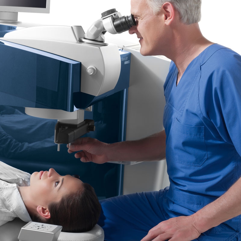 Chữa cận thị bằng phương pháp Lasik rất hiệu quả