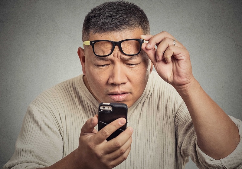 Bị mờ mắt đột ngột là một dấu hiệu thường thấy của bệnh tiểu đường