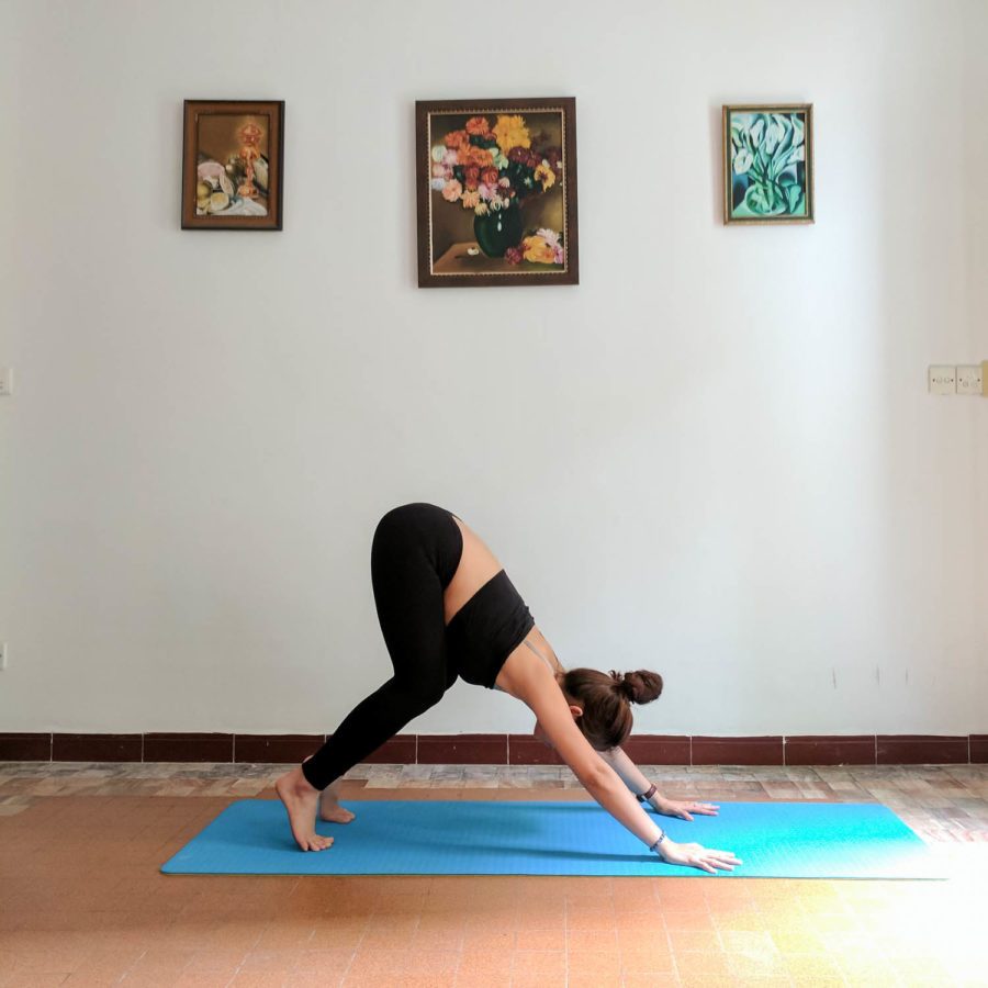 Tư thế chó ba chân dễ thực hiện