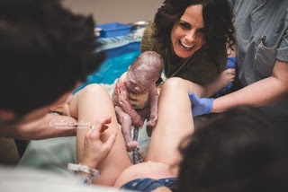 Người mắc bại não có nên sinh con?