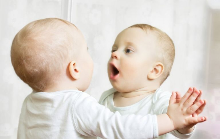 Cha Mẹ Nên Làm Gì Nếu Bé 19 Tháng Chưa Biết Nói?