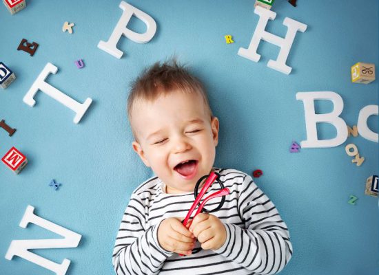 Trẻ bao nhiêu tháng thì biết nói