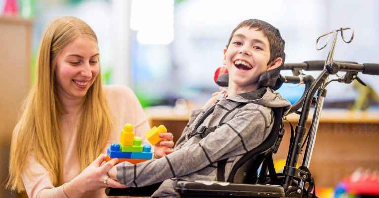 Với tình trạng bệnh nặng thì việc bại não thể có cứng có chữa được không thì câu trả lời là không thể