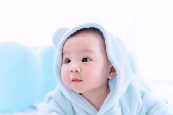 bé trai chậm nói hơn