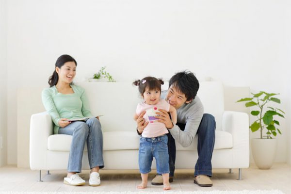 bé chậm đi phải làm sao