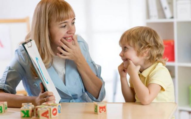 Dạy trẻ tự kỷ tập nói từ sớm