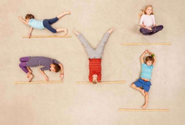 Yoga cho trẻ tự kỷ thư giãn hàng ngày