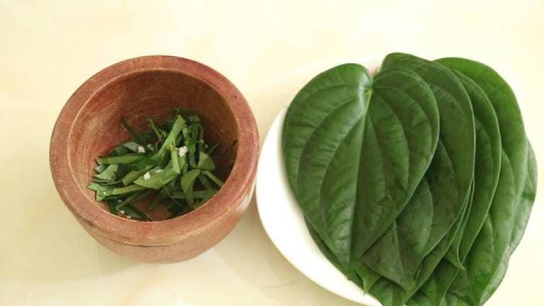 xông lá trầu chữa đau mắt đỏ